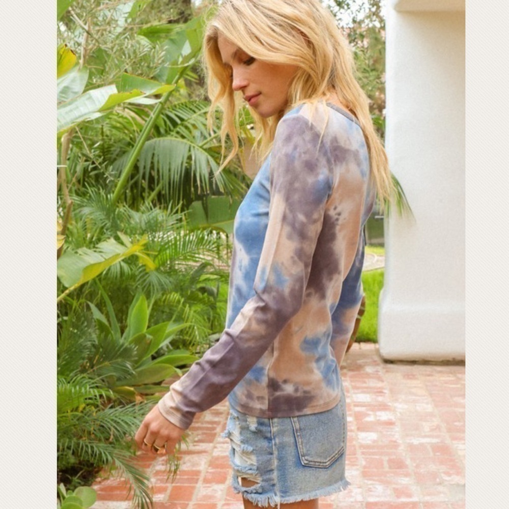 New! Ribbed Tie Dye Button Up Henley Grey/Blue - Picture 4 of 4